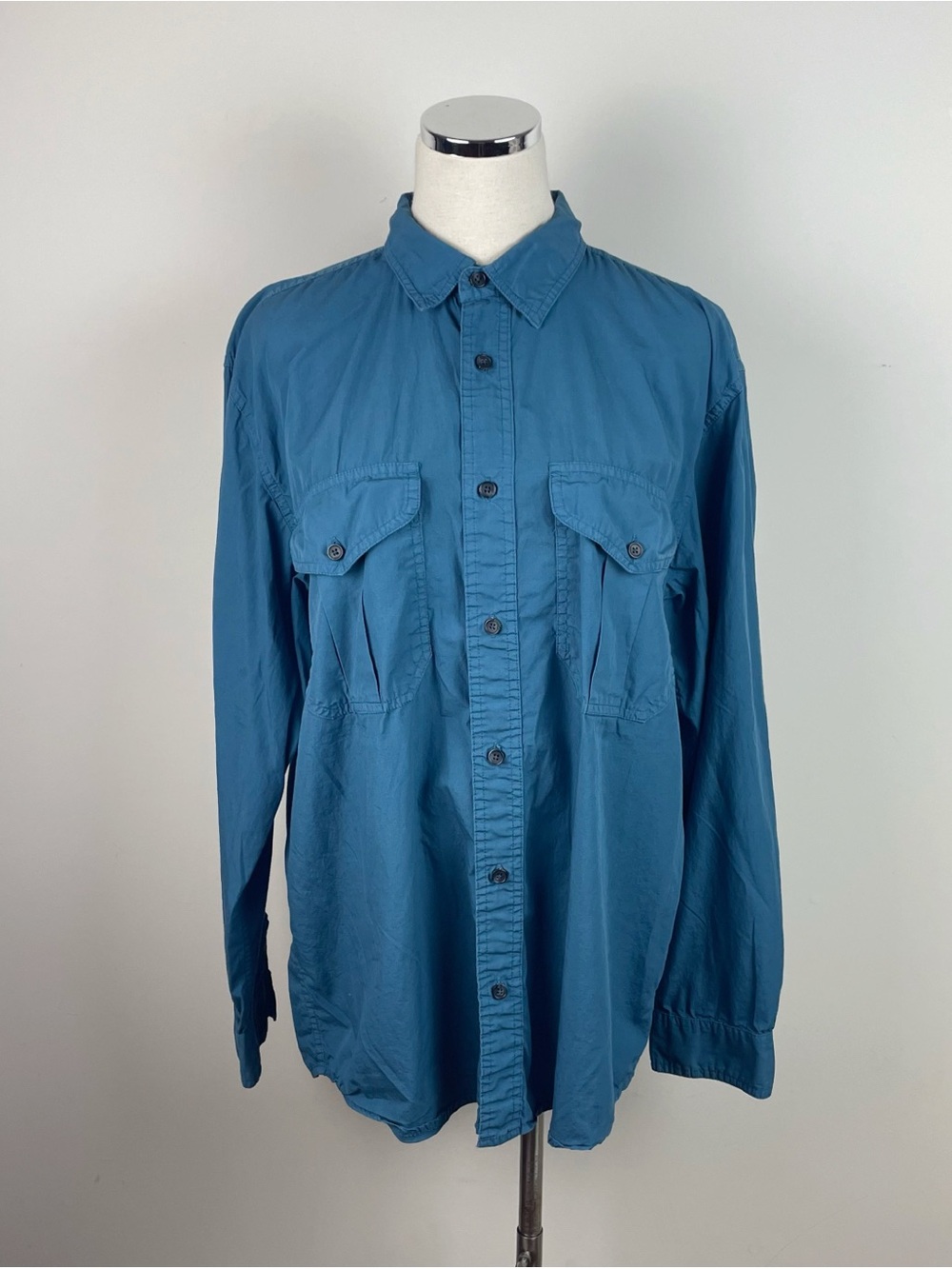 Filson Solid Blue Feather Cloth Long Sleeve Button Down Collared Shirt Men